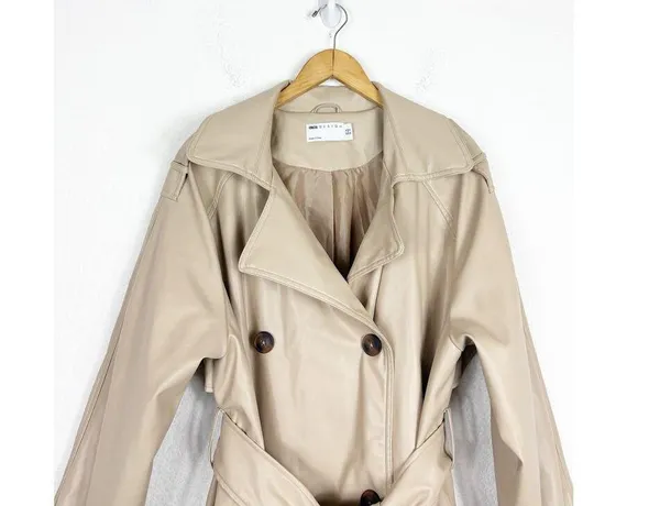ASOS DESIGN Tan Faux Leather Trench Coat Size 12 Long Preppy Chic Minimalist - Image 4