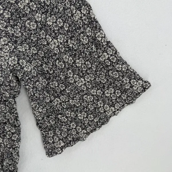 Faherty Women’s Floral Crinkle Blouse Short Sleeve Navy White Boho Casual Size L - Image 5