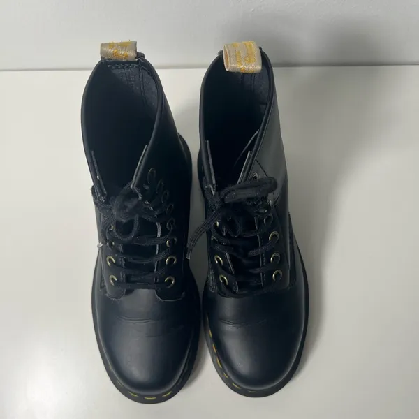 Dr. Martens 1460 The Originals Smooth Leather Lace Up Ankle Boots - Image 3