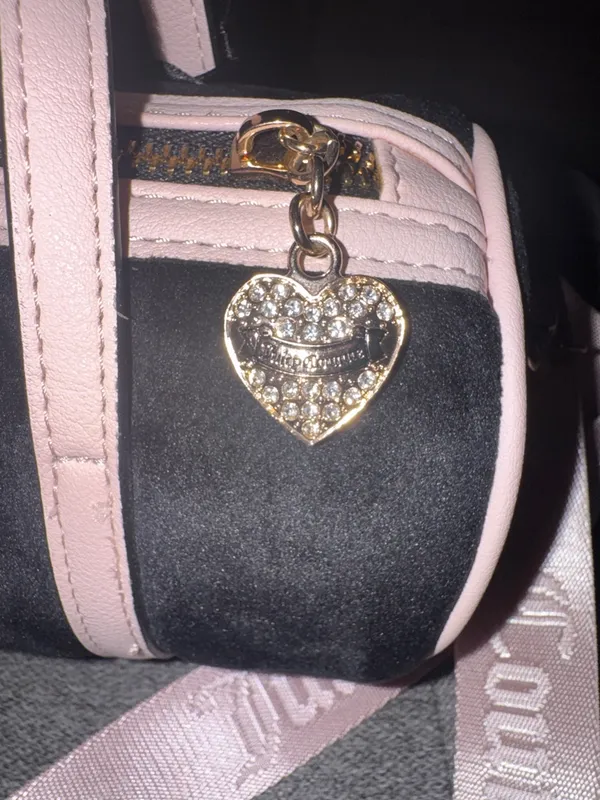 Juicy Couture Black and Pale Pink Barrel Shoulder bag - Image 7