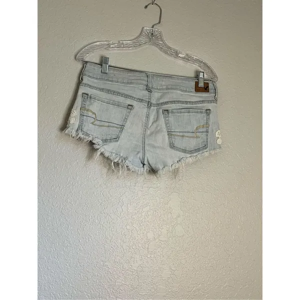 American Eagle Outfitters Crochet Lace Cut Off Stretch Jean Shorts Size 4 - Image 3