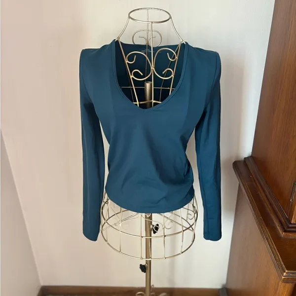 Abercrombie & Fitch Soft A&F Collection Long Sleeve V Neck Top Small Teal - Image 4