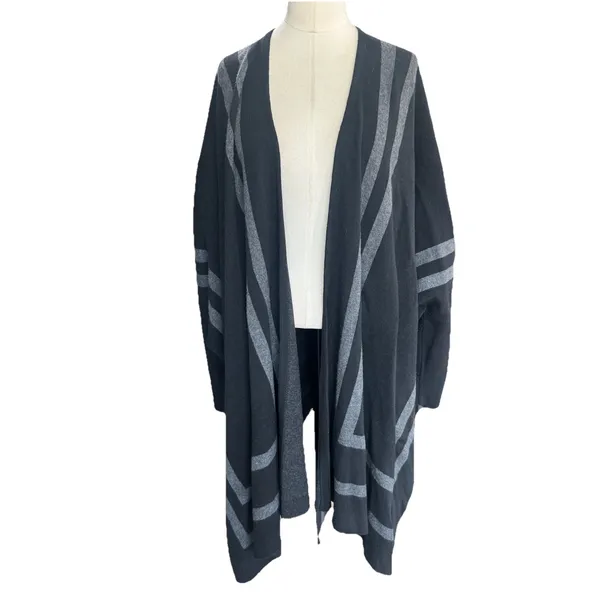 WHBM White House Black Market Ruana Poncho Wrap Border Print Lightweight - Image 7