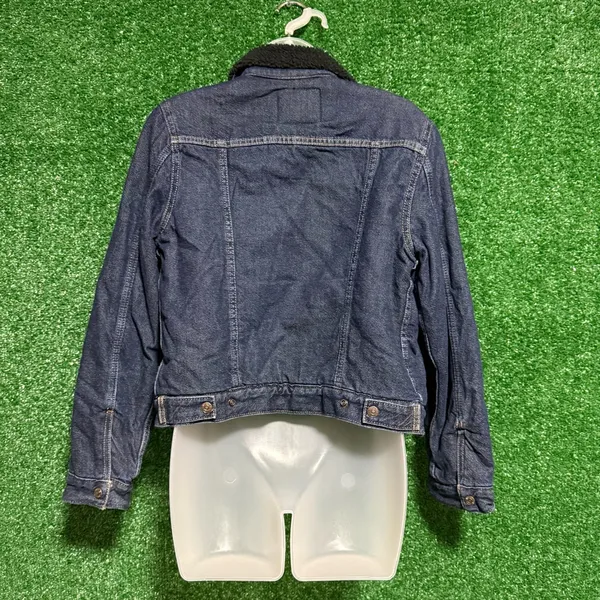 Levi's Dark Wash Denim Sherpa Lined Trucker Jacket Black Lining Small - Image 6
