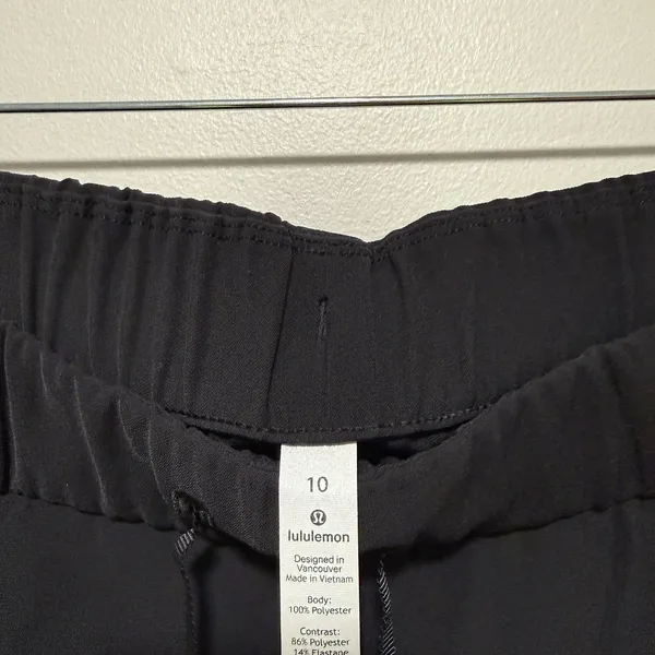 Lululemon On the Right Track Pant in‎ Black / White Size 10 - Image 4