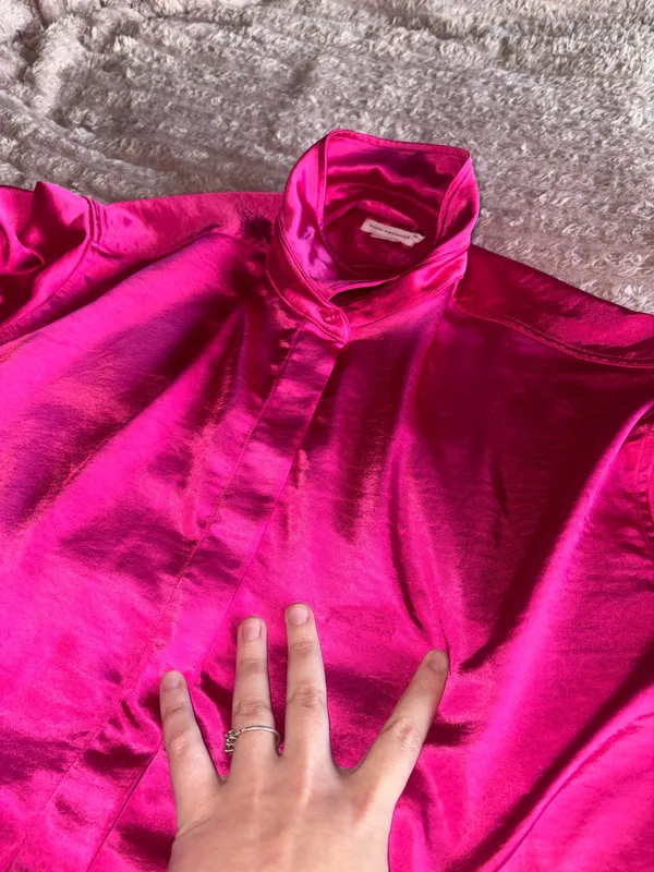 Bright Hot Pink Button - Image 3