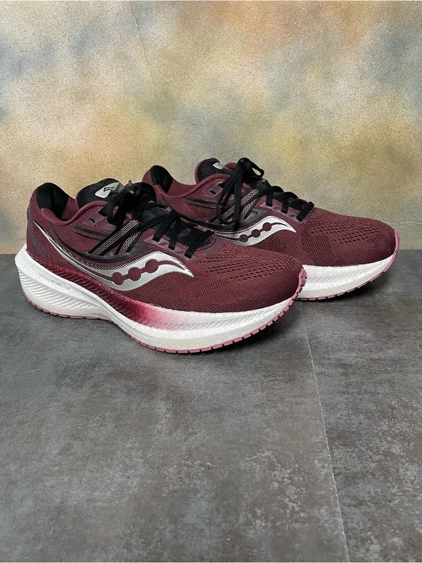 Saucony Triumph 20 Women's Burgundy Running Shoes Size 9 - Image 2