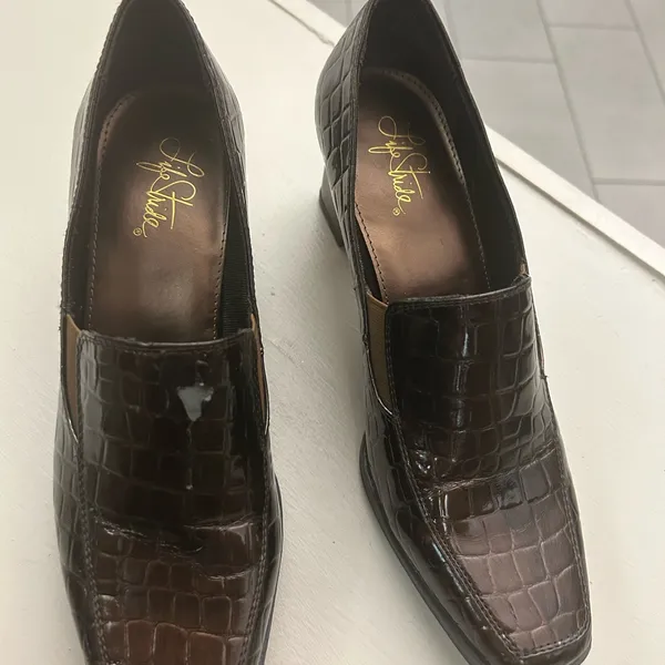 Life Stride Sophisticated Brown Crocodile Pattern Loafers 9 1/2 M - Image 9