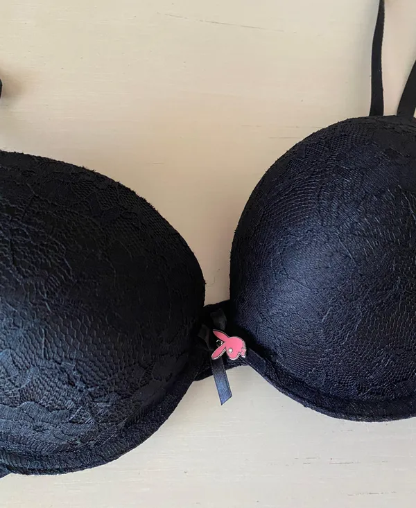 Playboy Y2k vintage Intimates black lace bra with pink bunny charm - Image 7
