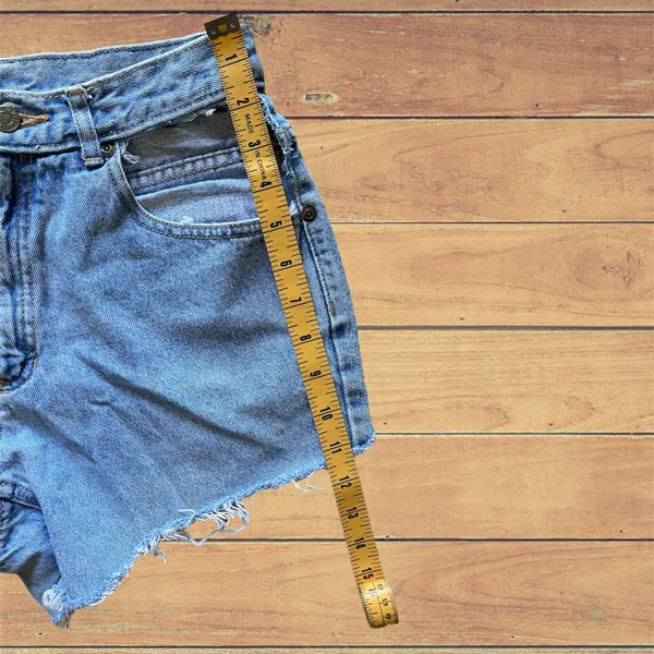 Vintage High Waisted Shorts with Window Pocket - Image 3