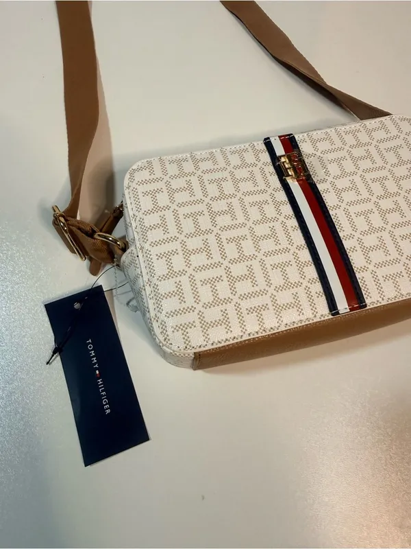 Tommy Hilfiger White Monogram Crossbody with Tricolor Stripe - Image 8