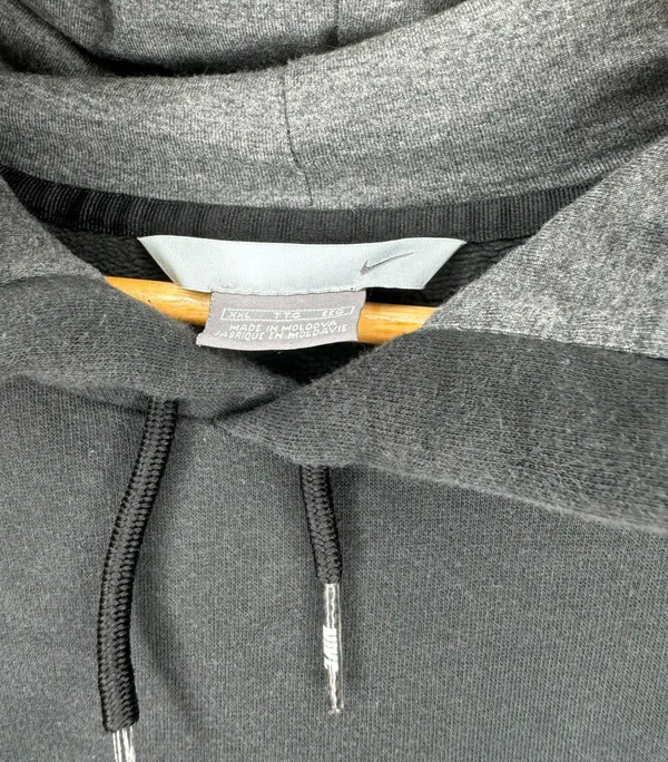Nike Vintage Black Sweatshirt - Image 2