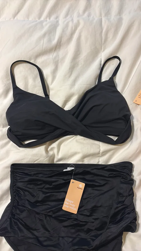 Black high waisted bottoms and black cut out bikini top - Image 2
