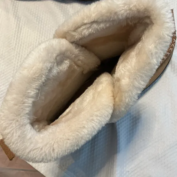Warm Tan Quilted Boots Brown Size 11 - Image 4
