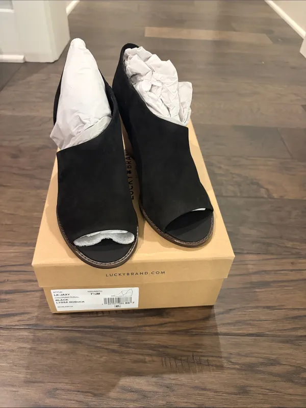 New In Box Lucky Brand Jaxy Open Toe Wedge Sz 7.5 - Image 8
