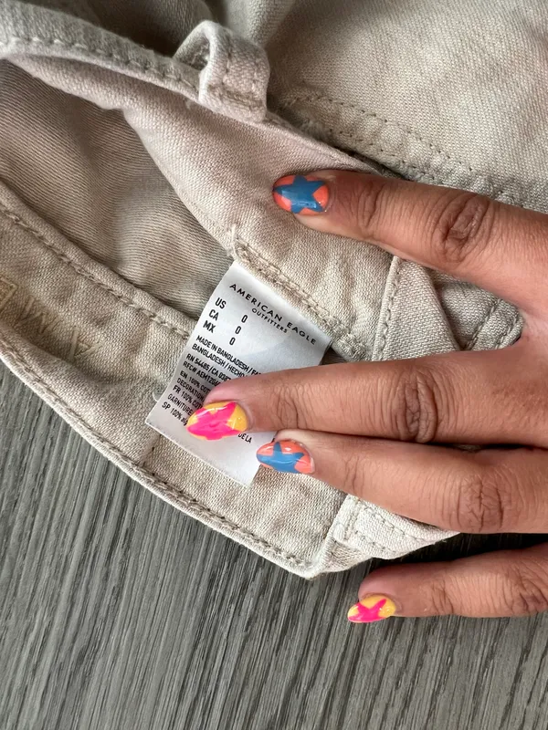 American Eagle High Rise Tan Shorts - Image 3