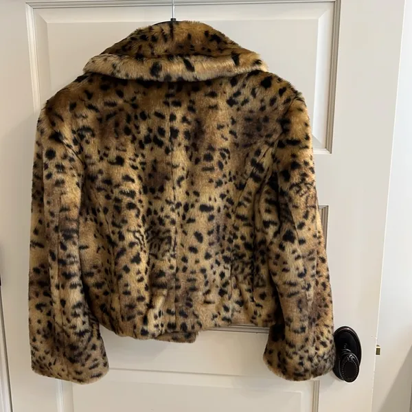 LOFT cropped faux fur jacket - Image 5