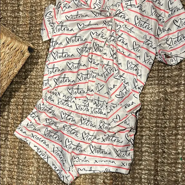 Victoria’s Secret Pink White Logo Two Piece Pajama Sleep Set Size Small - Image 4