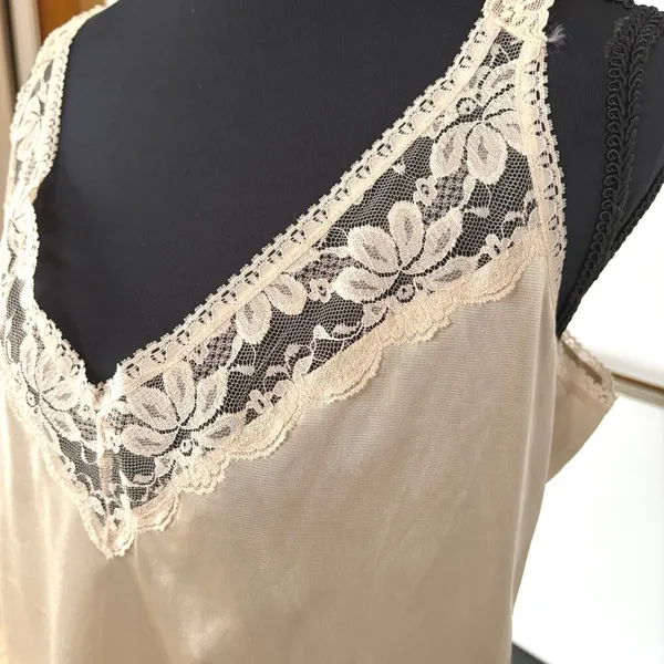 Y2K Beige Lace Sexy Lingerie Top Silky Flowy Whimsical Blouse Womens 38 - Image 2