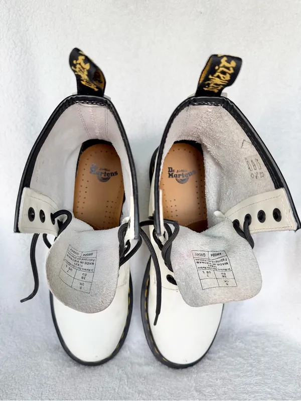 Dr. Martens Women’s White Lace-Up Combat Boots with Black Laces Size 7 - Image 9