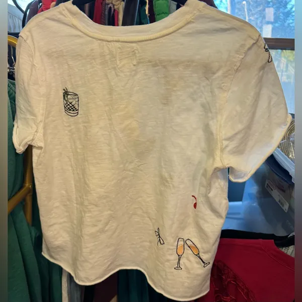 NWT Anthropologie Maeve The Caitlin Embroidered Boxy Tee - drinks - small - Image 9