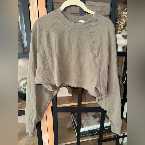 ALO Double Take Pullover long sleeve tee cropped top Olive Branch raw crew - Image 3