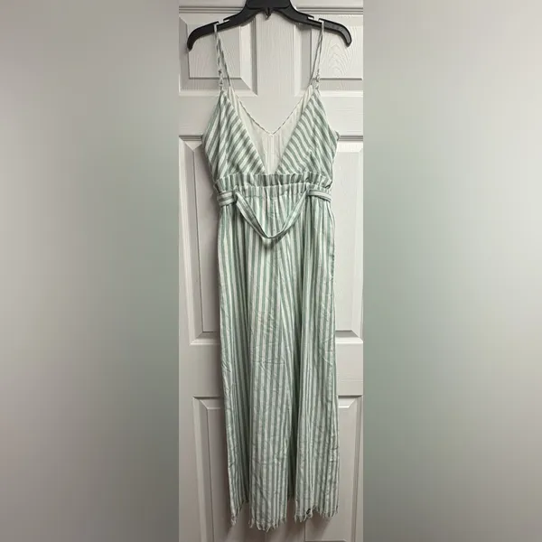 Main Strip Boutique Brand Linen/Cotton Blend Striped Jumpsuit Size Medium - Image 4