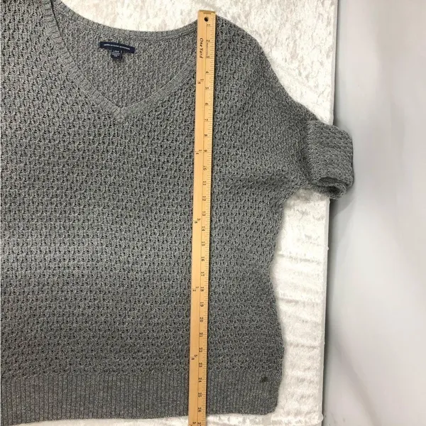 American Eagle Gray V-Neck knit Sweater Size Large wool blend - Image 5