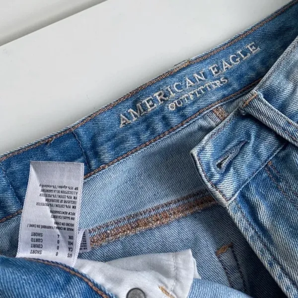 American Eagle distressed mom jeans - Image 3