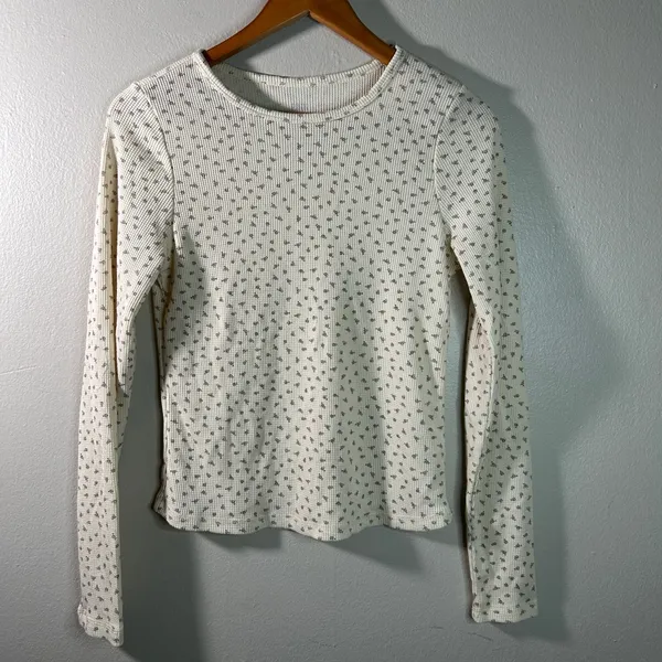 Coquette Dreamy Romantic Ribbed Cottage-core Cozy Cream Top w/ Tiny Roses Large - Image 4