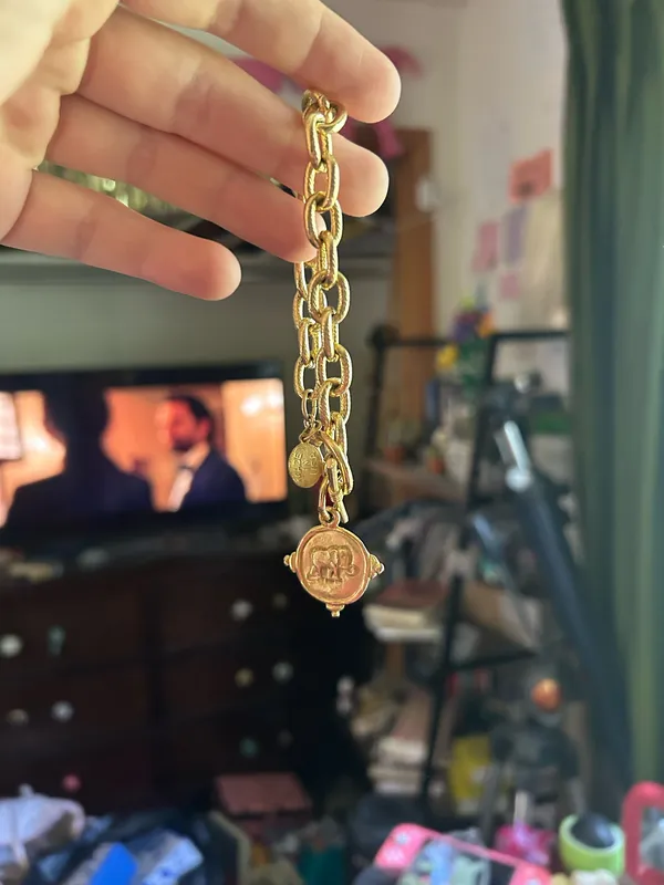 Susan Shaw Elephant Bracelet Gold - Image 2