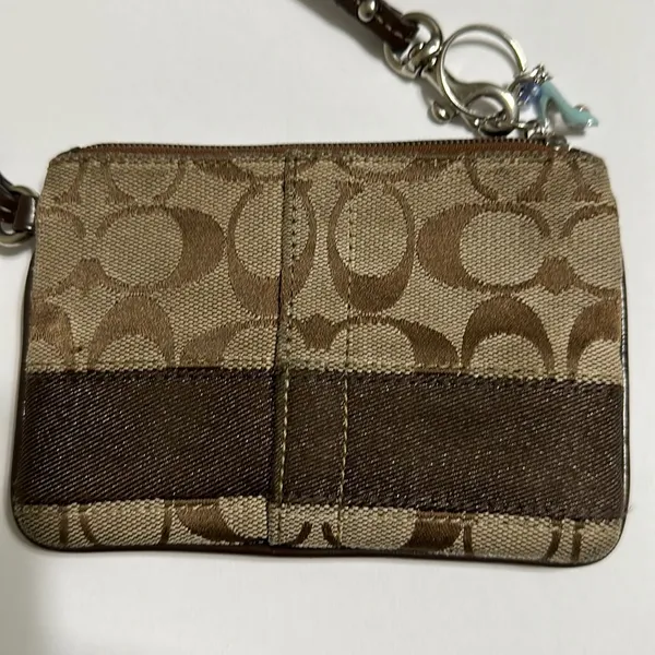 Coach Small Wristlet, Signature C Wristlet with Silver Metal - Image 4