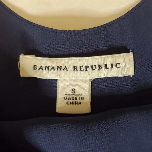 Banana Republic Elegant 100% Silk Blue Sleeveless Top. Size:S - Image 2