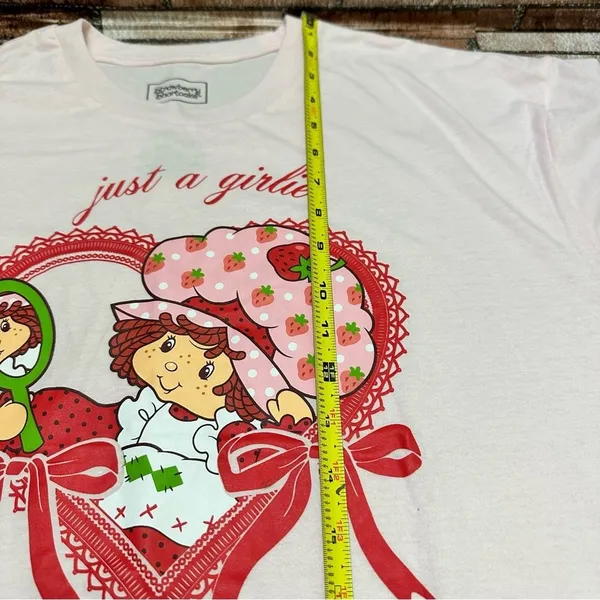 Strawberry Shortcake Pink Graphic T-Shirt with Heart Design size L - Image 8