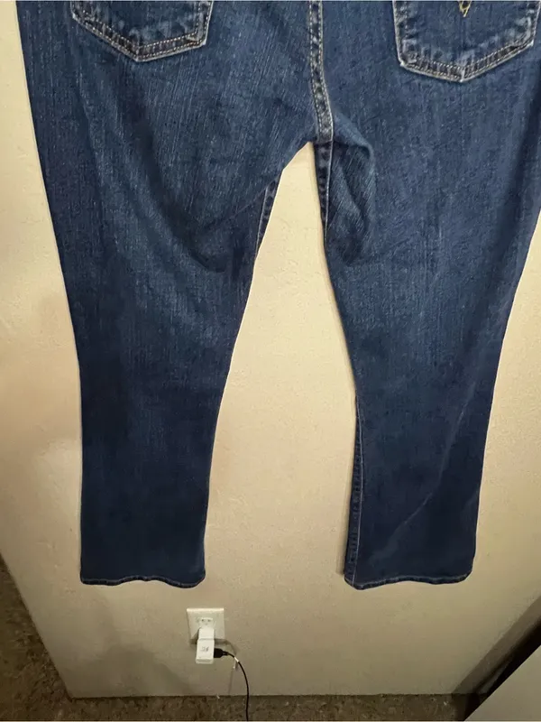 Levi's 524 Vintage Y2K Superlow‎ Stretch Bootcut Short Blue Denim Jeans - Image 10
