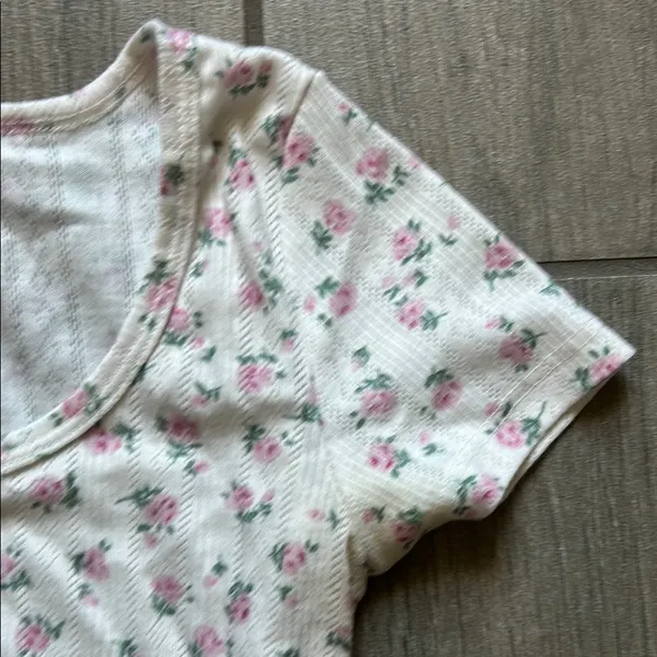 Audrey White and Green Patterned Top - Image 3
