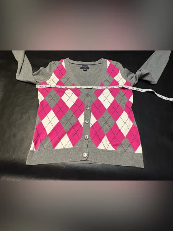 Tommy Hilfiger Gray, Pink & White Argyle V-Neck Cardigan size S 100% Pima Cotton - Image 7