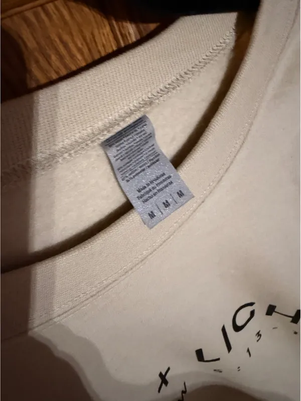 Salt and Light Crewneck Black Size M - Image 4