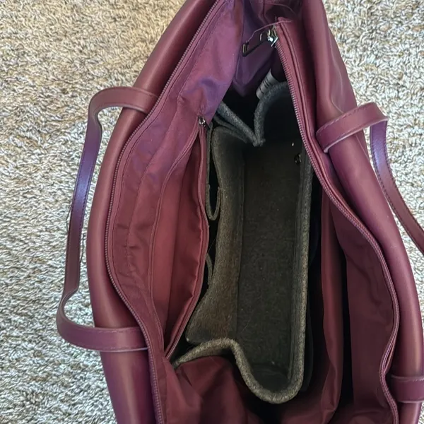 Maroon laptop bag target a new day with insert - Image 5