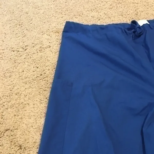 Women’s size medium royal blue cargo scrub pants - Image 7