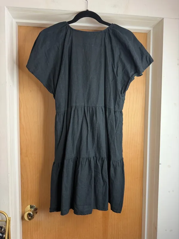 Universal Threads Black 100% Linen Tiered Mini Dress Flutter Sleeve. Size: Large - Image 4
