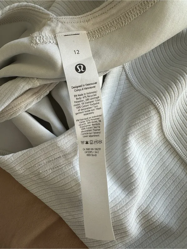 LULULEMON Ribbed Softstreme Cropped Tank Top in Bone Sz. 12 - Image 11