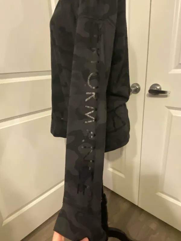 Calvin Klein Black Camo Long-Sleeve Sweatshirt - Image 3