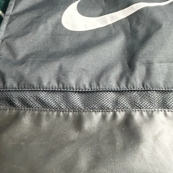 Nike Brasilia Training Gymsack, Drawstring Backpack with Zipper Pocket. - Image 10