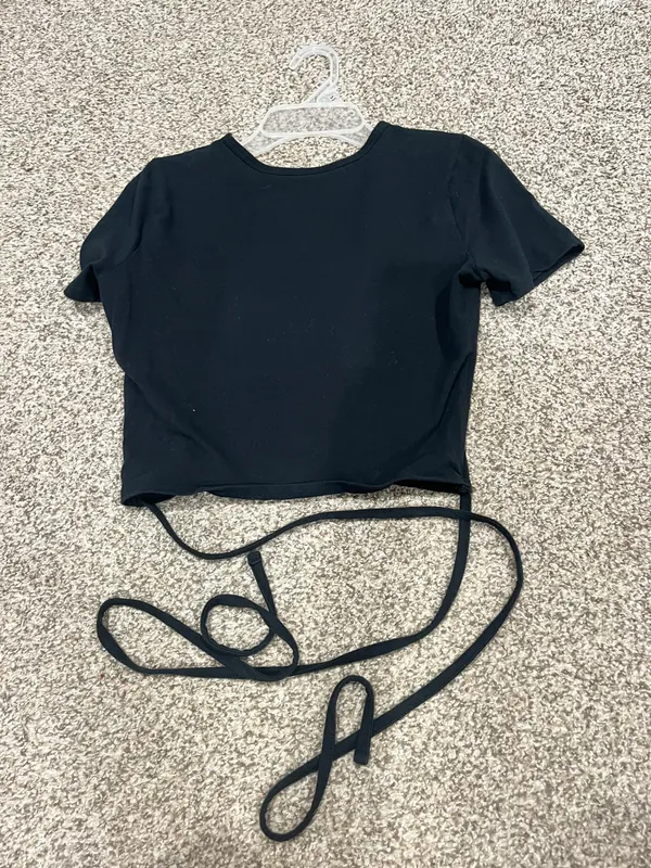 Hollister Baby Tee - Image 3