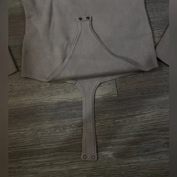 Abercrombie and Fitch Tan Sweetheart Bodysuit - Image 4