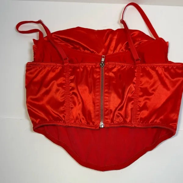 Urban Outfitters Red Satin Corset Bustier Crop Top Zip Back M - Image 9