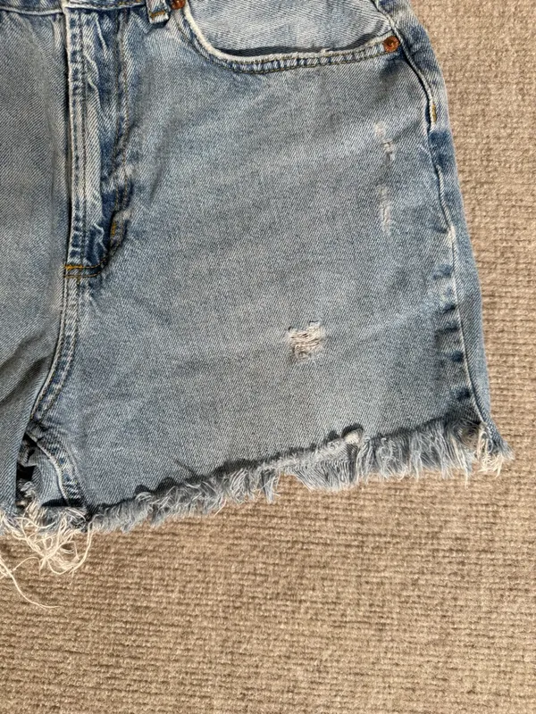 BDG Women’s Light Blue High-Rise Distressed Denim Cut Off Mom Shorts - Size 27 - Image 2