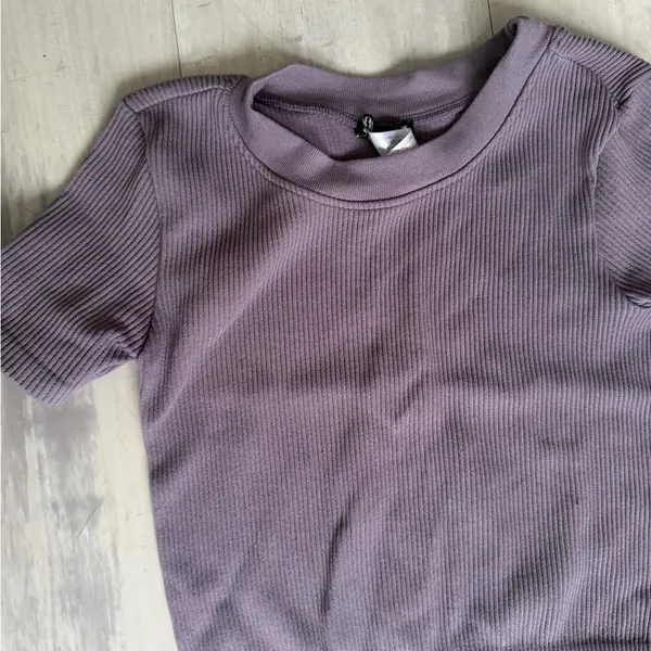 Zara Women's Ribbed Purple Top - Image 2