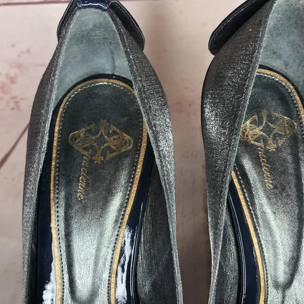 Gracienne Vintage Size‎ 8 Pumps High Heels Patent Leather Blue Silver - Image 4